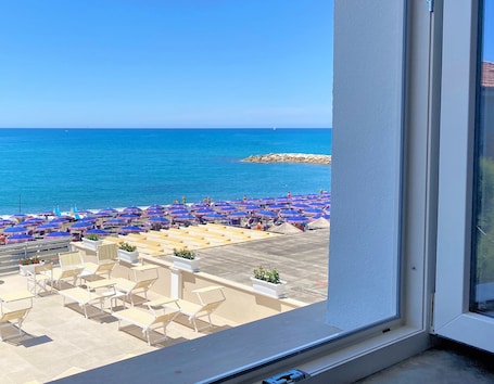 Panoramic Double Room, Non Smoking, Sea View | Beach/ocean view. Hotel Cecina Beach