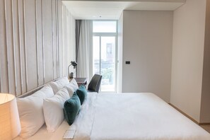 Grand-sviitti, 2 makuuhuonetta, tupakointi kielletty | Tallelokero huoneessa, työpöytä