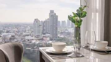 1 bedroom, in-room safe, desk, laptop workspace