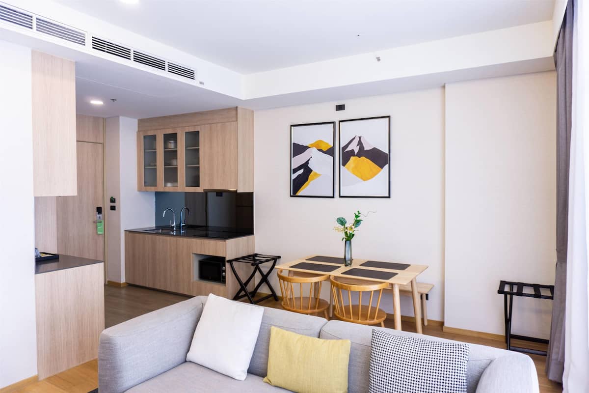 Suite Premier, 2 camere da letto | 1 camera, cassaforte in camera, una scrivania, postazione laptop