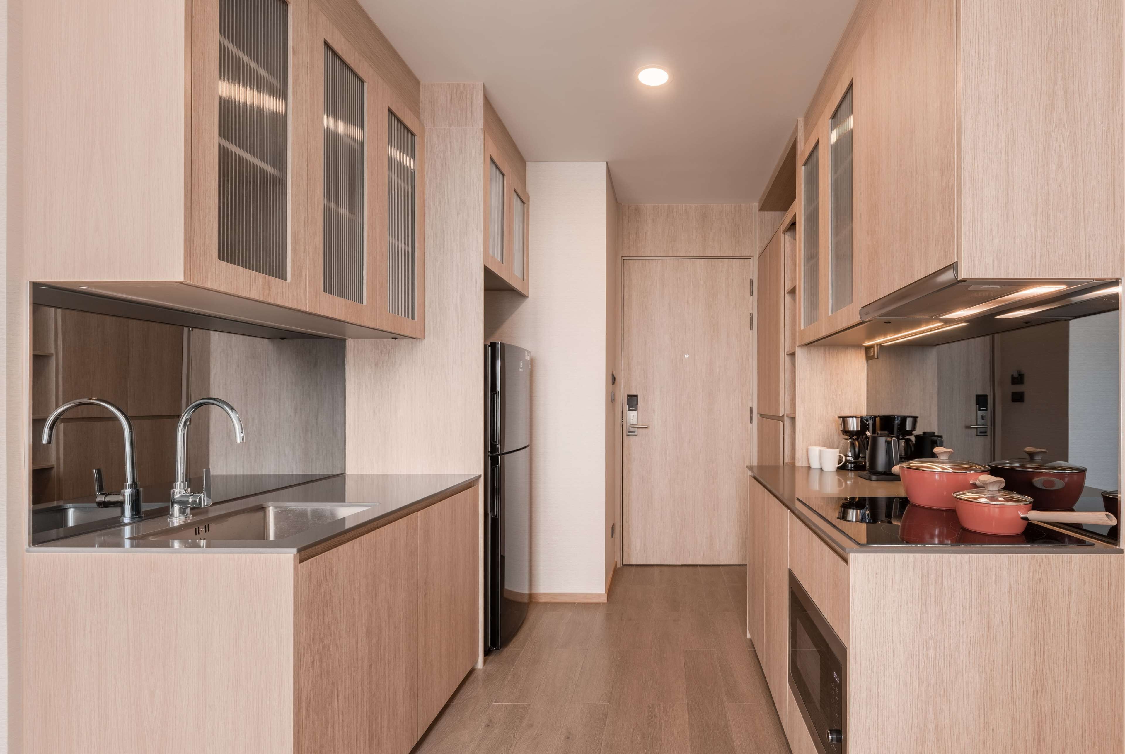 suite, 2 bedrooms | 1 bedroom, in-room safe, desk, laptop workspace