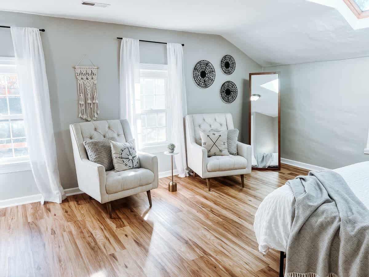 4 makuuhuonetta, silitysrauta/-lauta, ilmainen Wi-Fi, vuodevaatteet