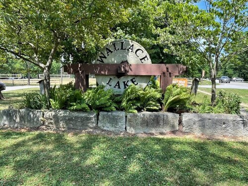 Large 4 Bedroom|Close to Airport & IX Center|Sleeps 10