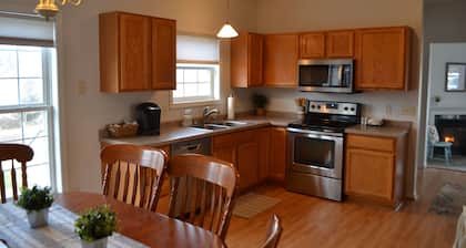 Spacious House near Granite Peak