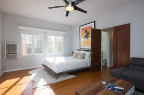 1 chambre, fer et planche à repasser, accès Internet, draps fournis