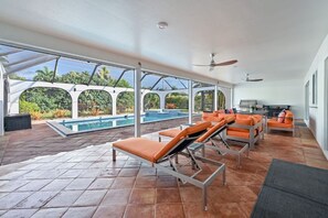 Terrace/patio - Luxurious Naples Home. Heated Pool. Mins to Beach. (Naples)