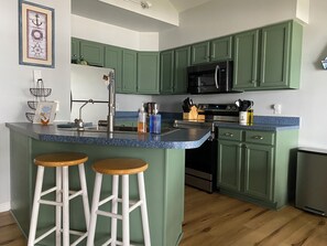 Fridge, microwave, oven, stovetop