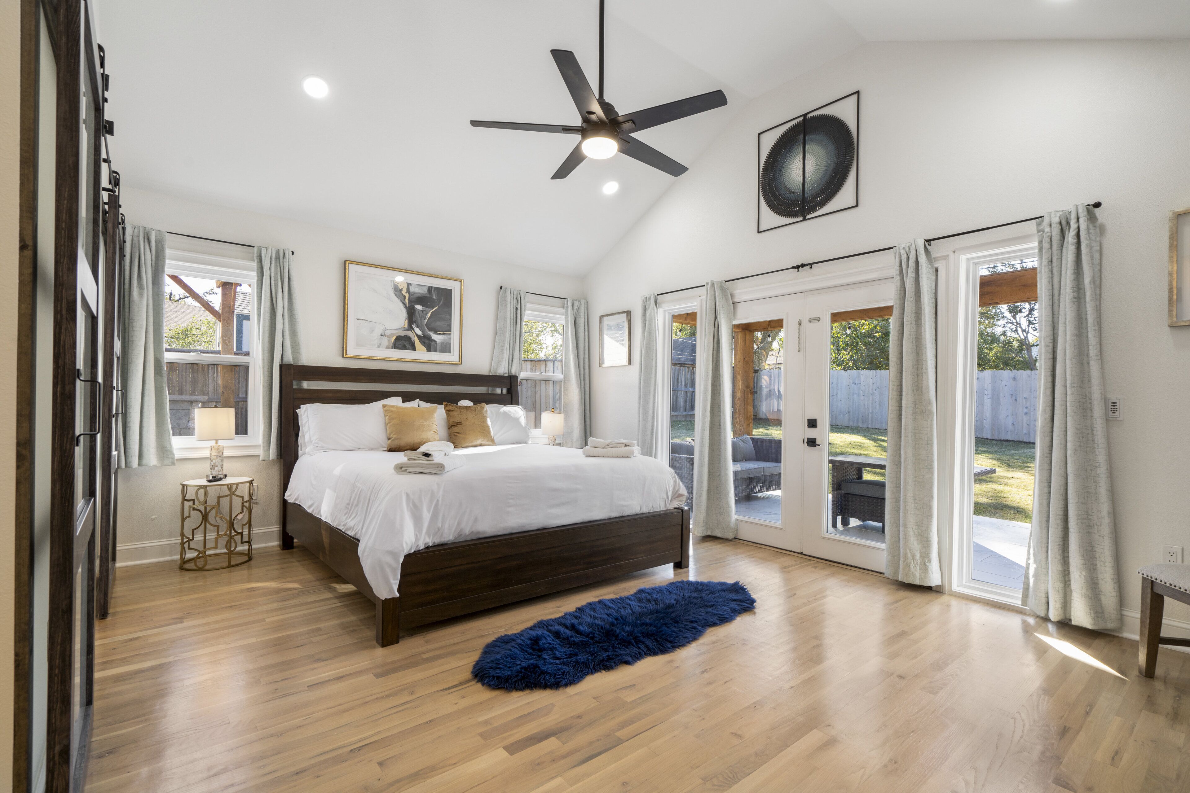 4 soverom, strykejern/-brett, wi-fi (inkludert) og sengetøy