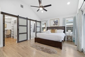 4 bedrooms, iron/ironing board, free WiFi, bed sheets - Ultra Luxury 2,500ft² | Utica Square | Playroom (Tulsa)