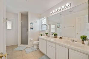 Hair dryer, towels - Private pool and game room near Disney!!! (Kissimmee)