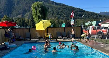 Paradise Motel