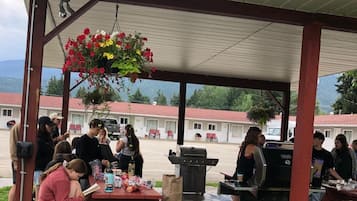 BBQ/picnic area