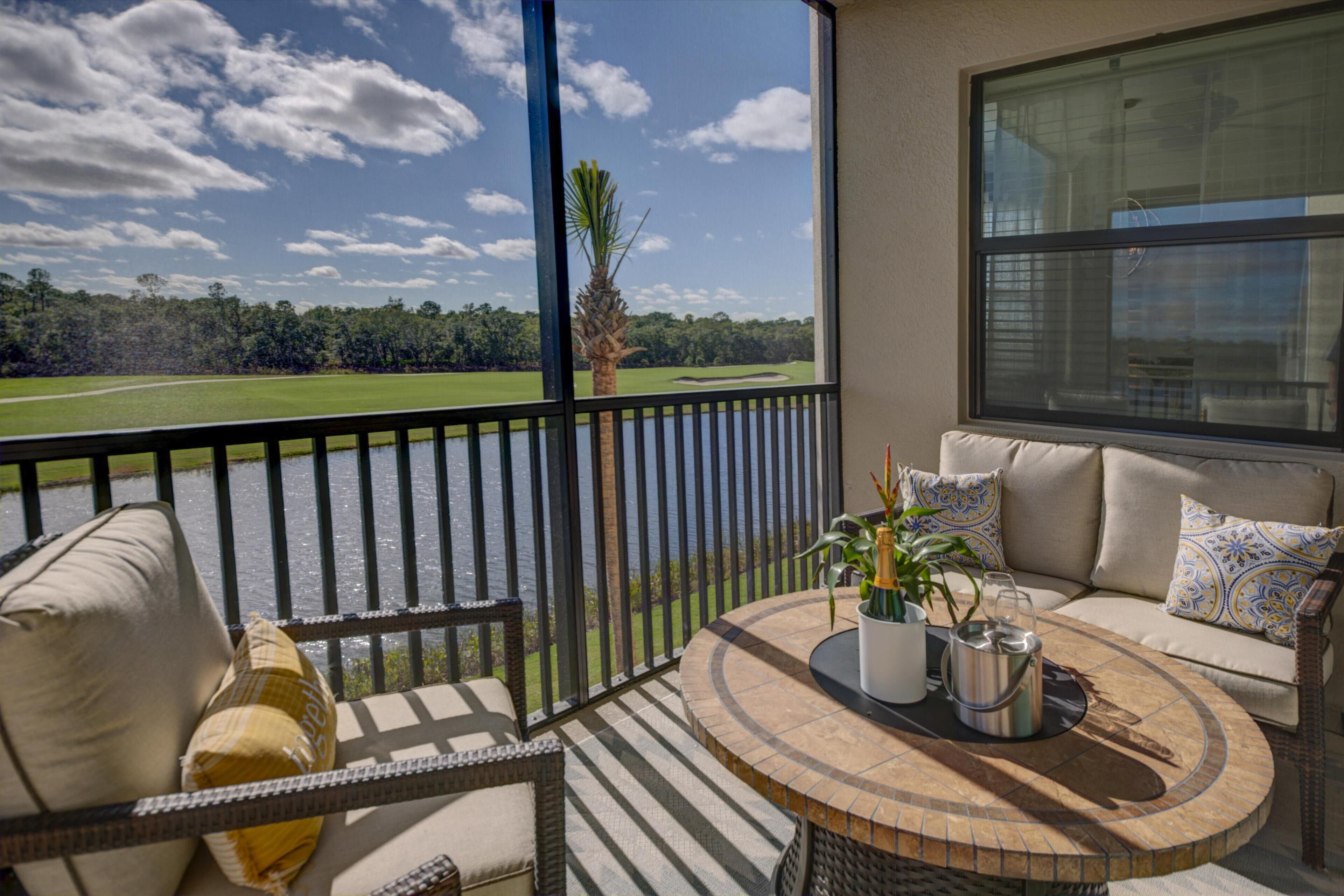 Upscale New  3rd Floor Condo  2/bed, 2/bath with golf & lake view