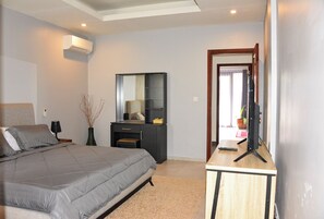 2 bedrooms, desk, free WiFi, bed sheets