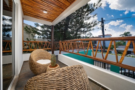Deluxe Room | Balcony
