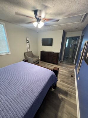 4 sovrum, värdeförvaringsskåp på rummet och strykjärn/strykbräda