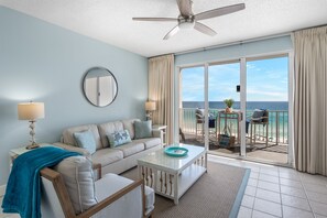 Smart TV - 606 | Penthouse Condo + Free Beach Service (Fort Walton Beach)