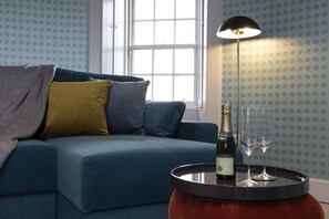 TV - Observatory Apartment at Calton Hill (Edinburgh)