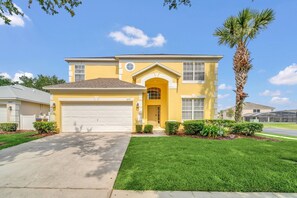 Exterior - Luxury Disney Home ✨ Pool ✨ Spa ✨ Game Room ✨ Wifi (Kissimmee)