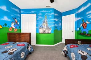 7 Schlafzimmer, Bügeleisen/Bügelbrett, Reisekinderbett, kostenloses WLAN