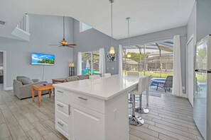 Interior - Luxury Disney Home ✨ Pool ✨ Spa ✨ Game Room ✨ Wifi (Kissimmee)