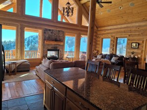 智能电视、壁炉