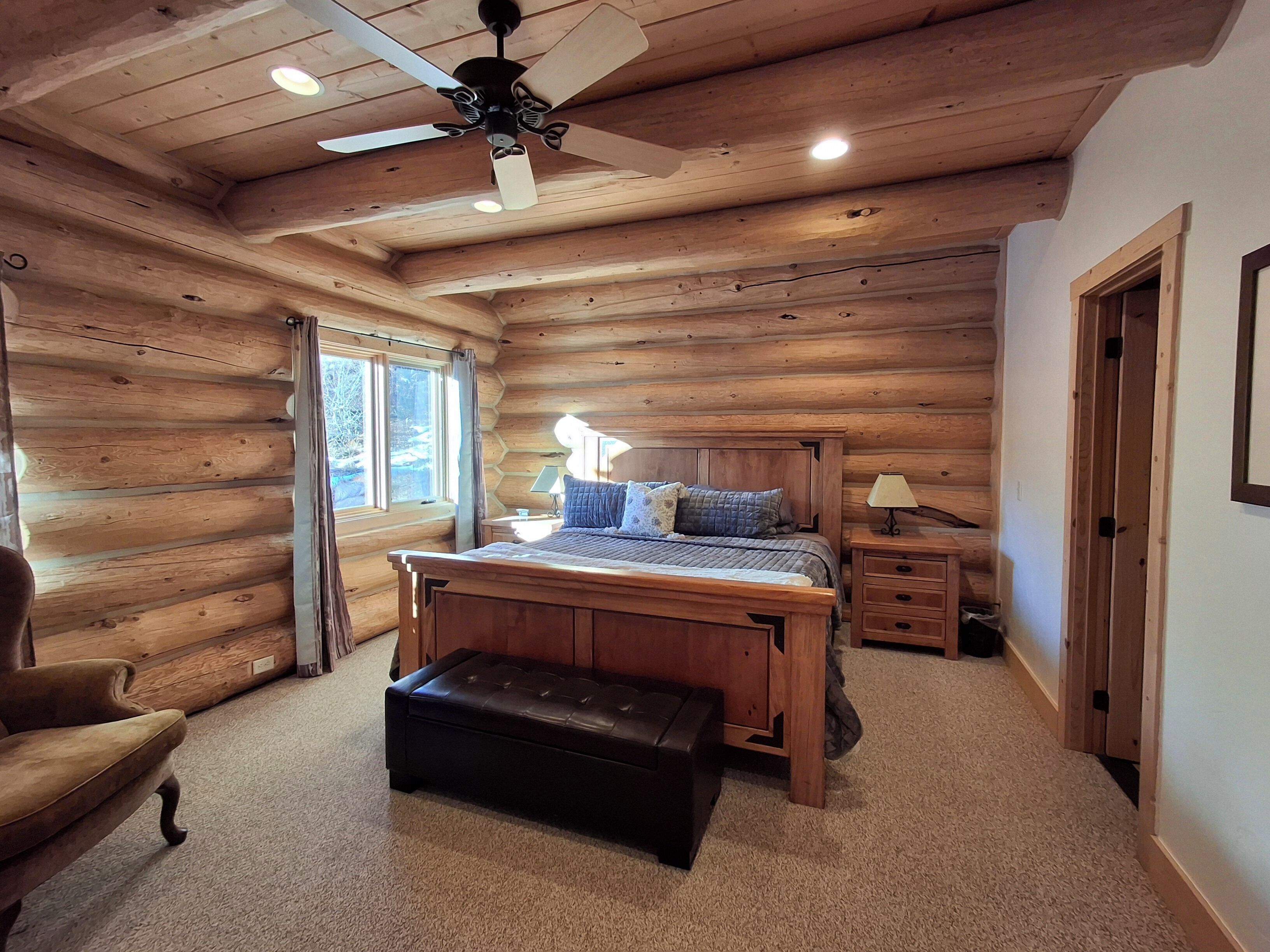 4 chambres, bureau, Wi-Fi gratuit, draps fournis