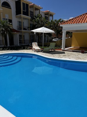 Piscine extérieure, piscine chauffée