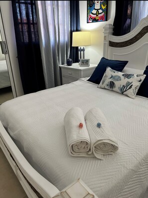 2 bedrooms, in-room safe, iron/ironing board, free WiFi