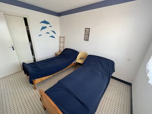 2 bedrooms