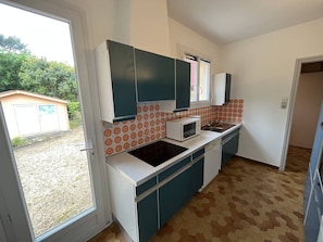 Kühlschrank, Ofen, Geschirrspüler, Toaster