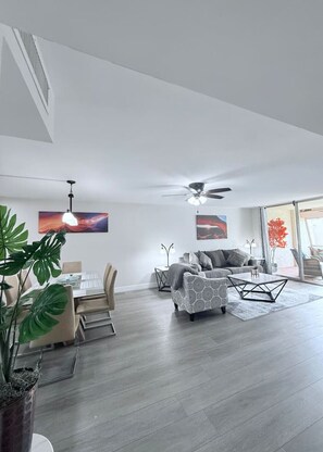 TV connectée, table de tennis de table