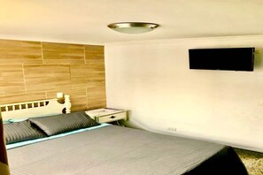 3 chambres, fer et planche à repasser, Wi-Fi gratuit, draps fournis