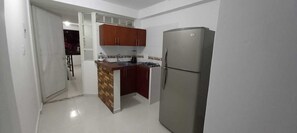 Fridge, dishwasher, blender