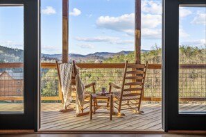 Interior - Best Location w/ Views, KING Beds, 3 TV Gaming Wall, and Giant Scrabble Board (Sevierville)