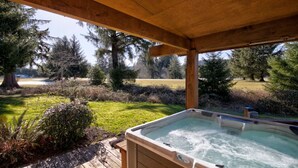 Baignoire à remous extérieure