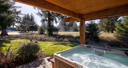 Golfer’s Getaway Cabin on Historic Golf Course