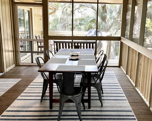 Dining - Fabulously Updated 3 BR/2BA Cottage, Pet Friendly w/ fee, Amenity Cards Included! (Seabrook Island)