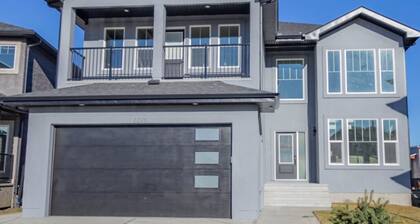 Brand new 2 BDRM Legal Secondary Suite