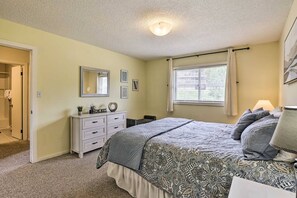 2 chambres, fer et planche à repasser, Wi-Fi, draps fournis