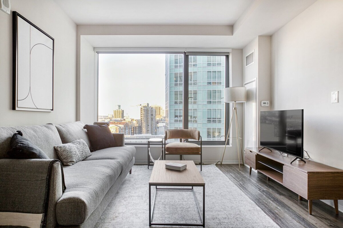 Stylish Downtown 1BR w/ Luxury Amenities and Rooftop Views by Blueground