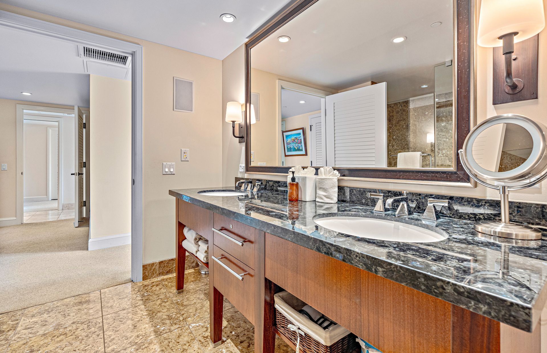 Bathtub, hair dryer, towels