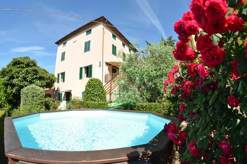 Country House / Farm House in Ciciana with 2 bedrooms sleeps 6