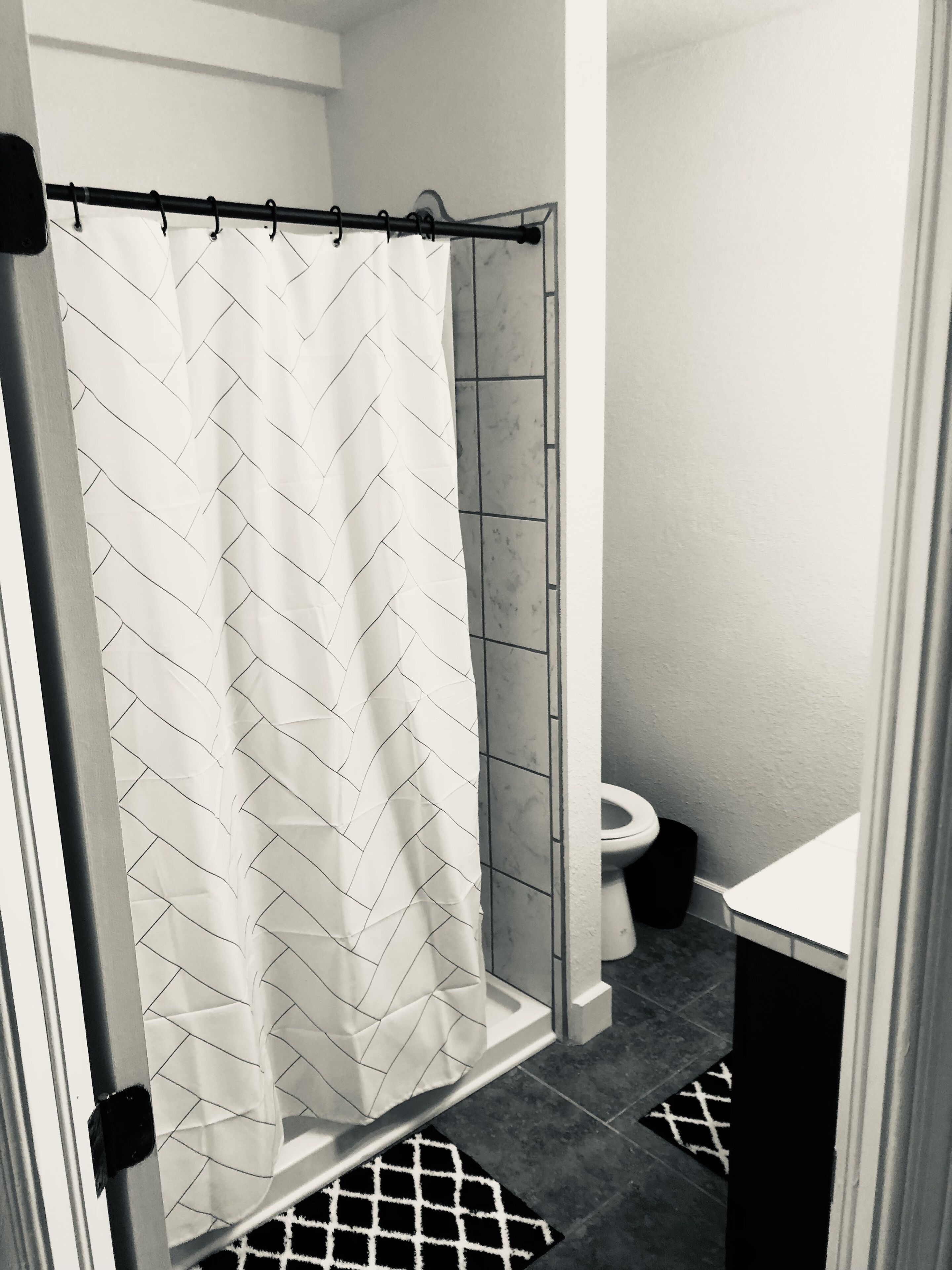 Dusche, Handtücher, Toilettenpapier