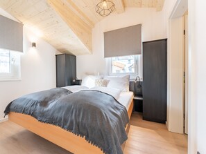 2 عدّة غرف نوم وخدمة الإنتر�نت