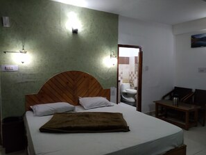 Luxury Room | 1 bedroom, free WiFi, bed sheets - Vasuki BnB Inn (Manali)