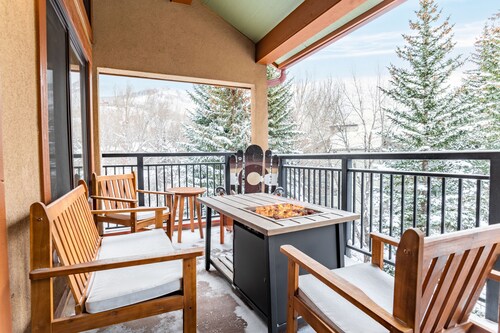 Cloud 9 by AvantStay | Located at the Base of Vail Ski Resort w/ Fire Pit + BBQ