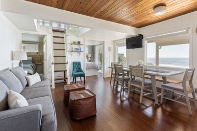 Oceanfront- Sea Gem Cottage
