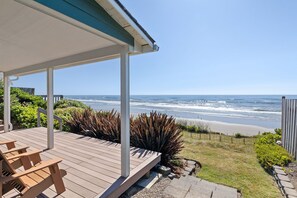 Property grounds - Oceanfront- Sea Gem Cottage (South Beach)