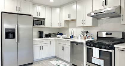 3 bedroom (6 people) residential home in lovely safe town near SFO/SF Bay Area